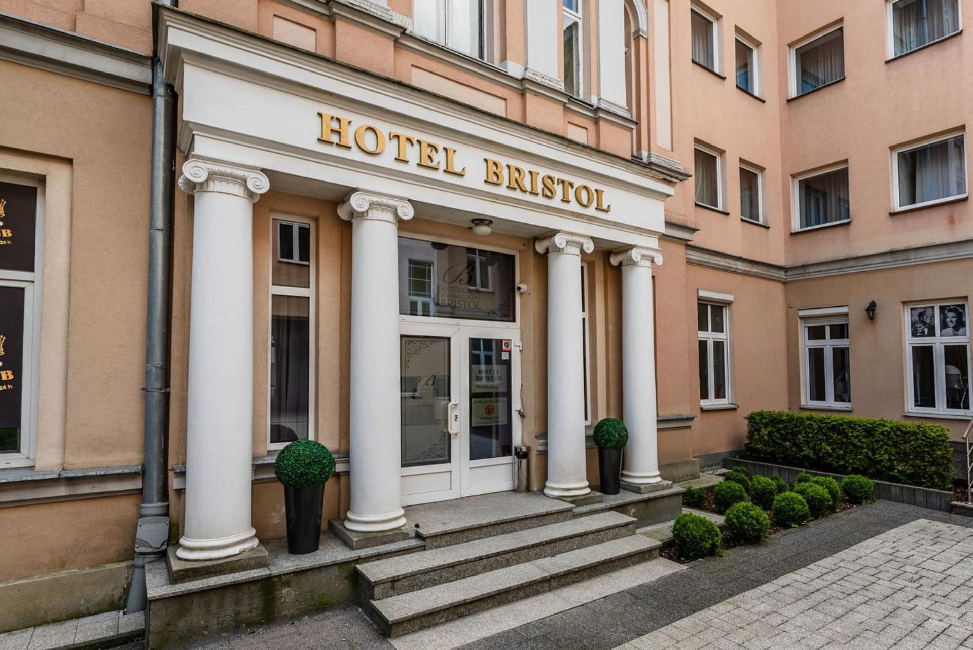 Hotel Bristol Kielce Extérieur photo