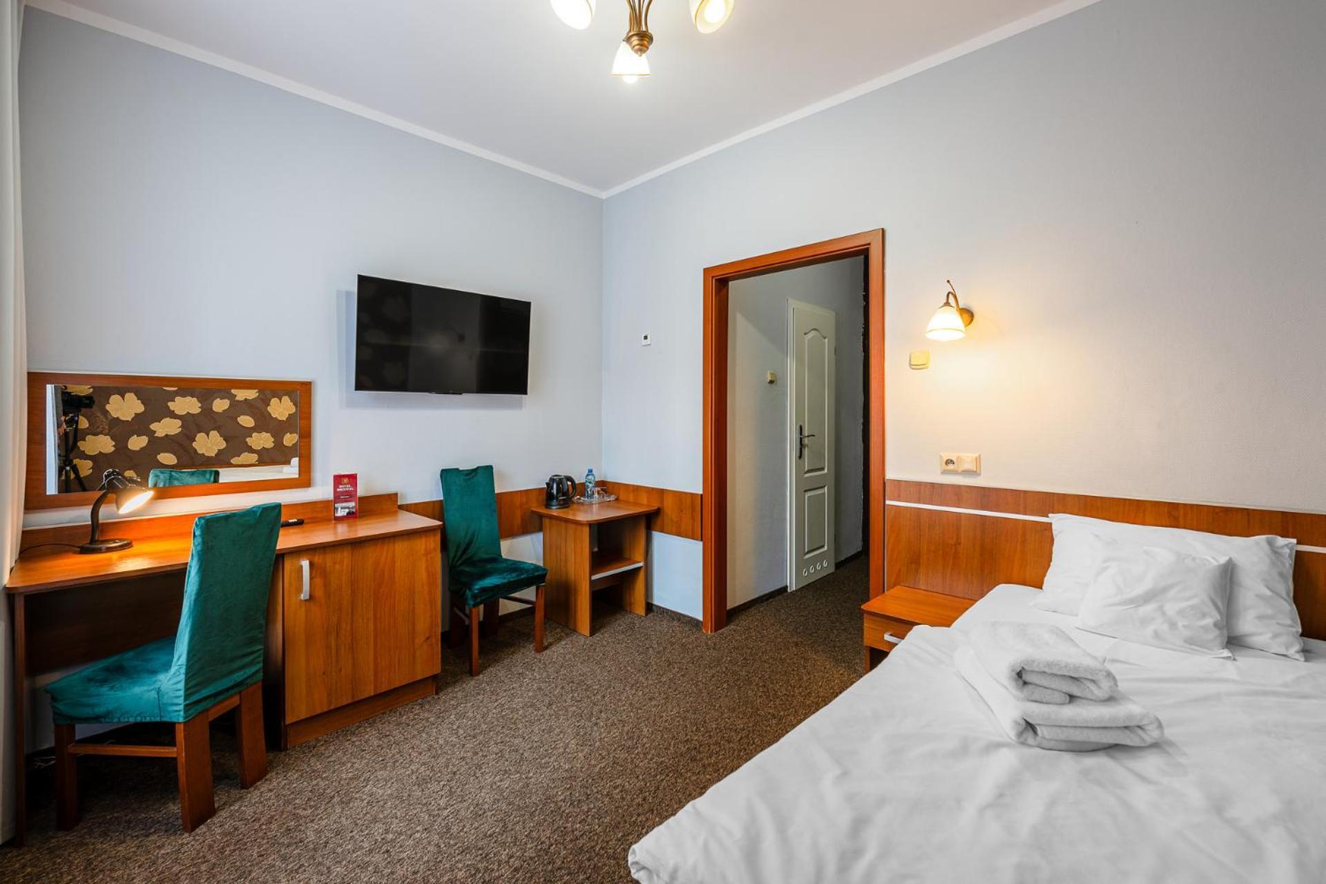 Hotel Bristol Kielce Extérieur photo