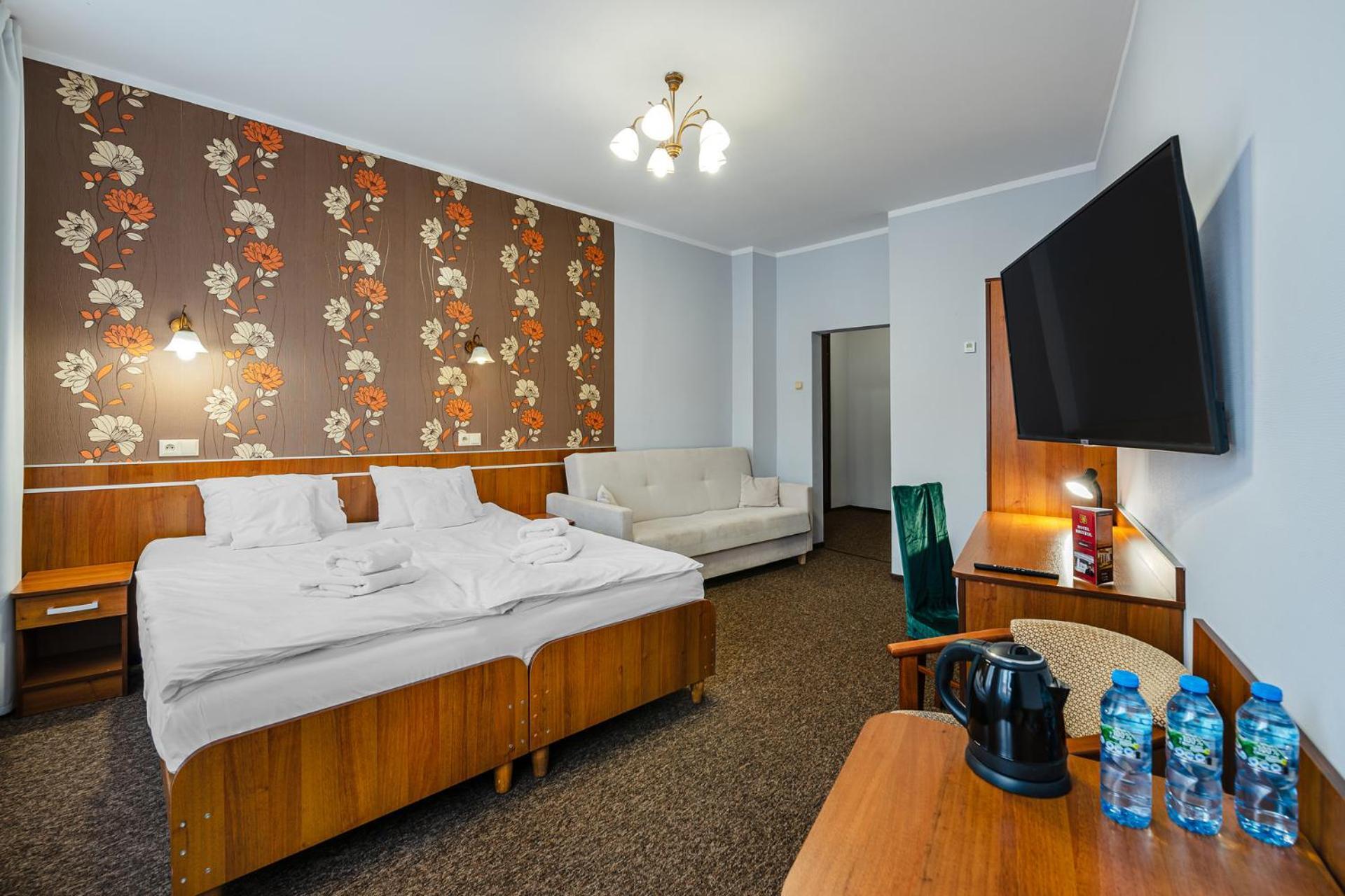 Hotel Bristol Kielce Extérieur photo